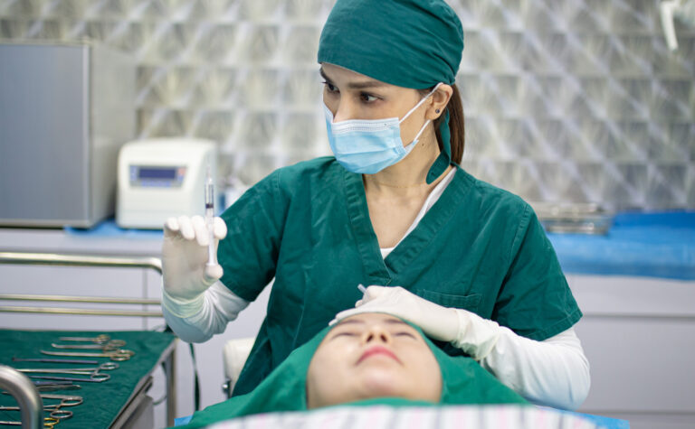 Steady Hands, Precise Cuts: Managing Tremors in Microsurgical Procedures